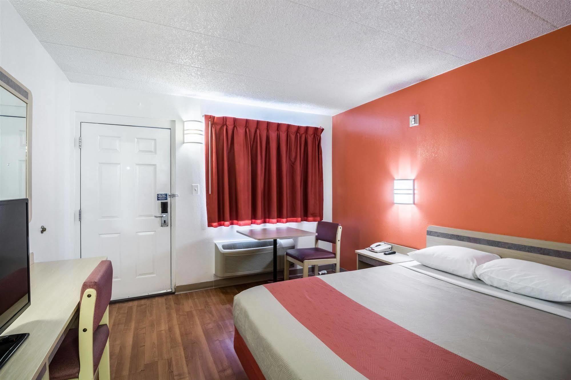 Motel 6 Chicago Southwest - Aurora Exteriér fotografie