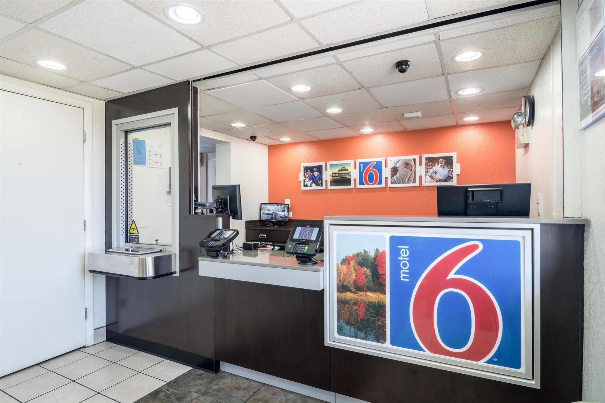 Motel 6 Chicago Southwest - Aurora Exteriér fotografie