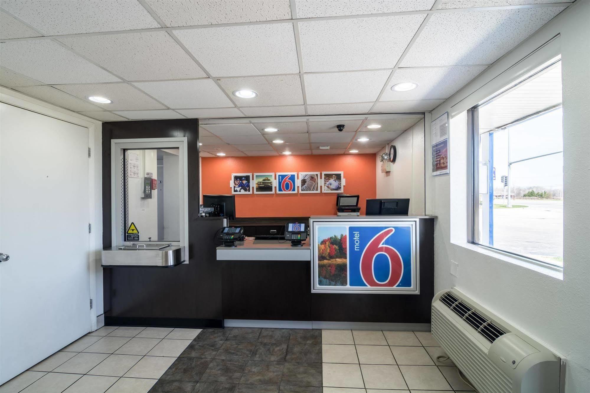 Motel 6 Chicago Southwest - Aurora Exteriér fotografie