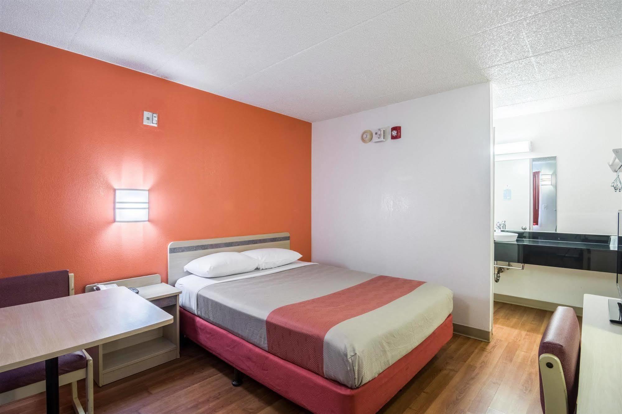 Motel 6 Chicago Southwest - Aurora Exteriér fotografie