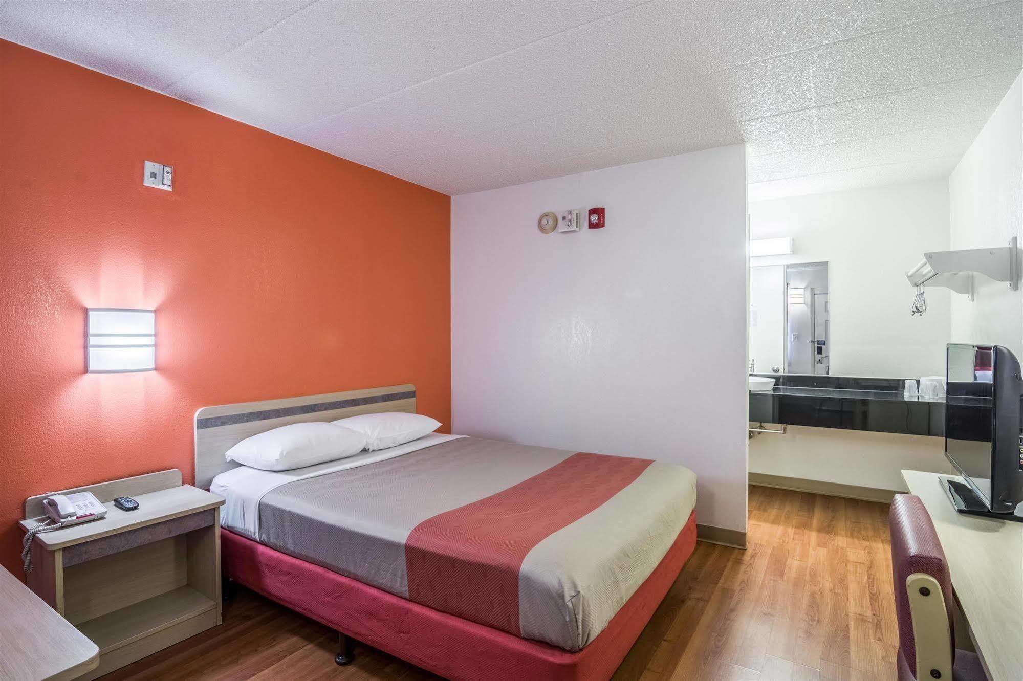 Motel 6 Chicago Southwest - Aurora Exteriér fotografie